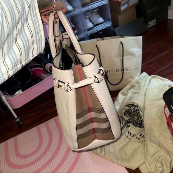 Burberry Beige Leather bag - Picture 6 of 16